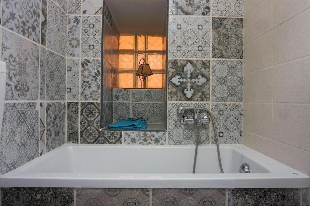 דירות בארי Blue Courtyard Not Valid מראה חיצוני תמונה