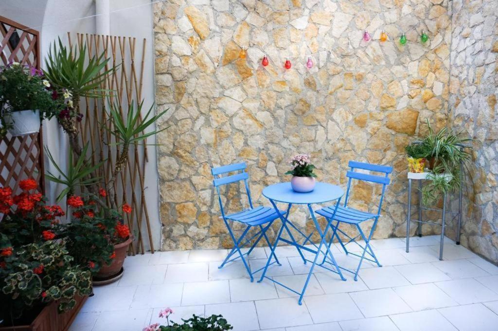 דירות בארי Blue Courtyard Not Valid מראה חיצוני תמונה